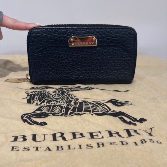 Burberry Leather Wallet - Picture 1 of 5